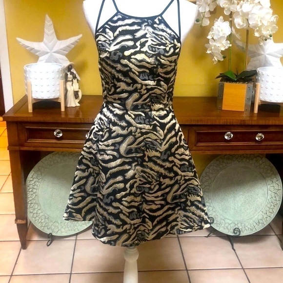 Design Lab (Lord& Taylor) Black/ Gold Animal Print Jacquard Cocktail Dress Sz S - Picture 3 of 16
